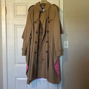 New authentic Burberry trench coat